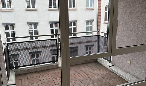 Moderne 3-Zimmer-Wohnung mit Balkon & Skylineblick – ruhig gelegen nahe Frankfurter Hauptbahnhof
