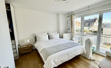 Exclusive 3-room apartment in quiet play street (2017) - 2 balconies & garage incl. - Untermenzing