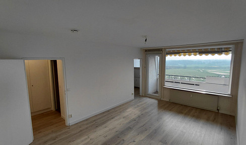 Renovated apartment with panoramic views