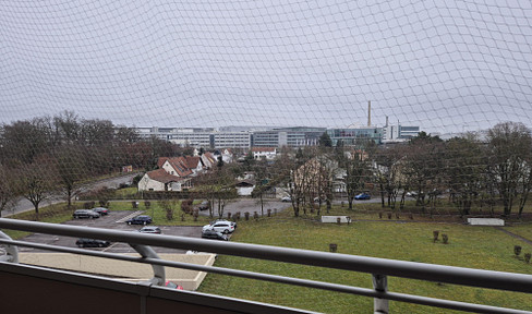 Helles Appartement mit großem Balkon