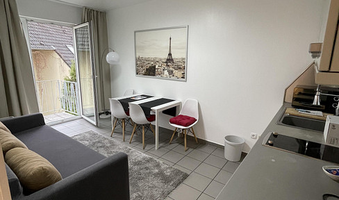 Schöne 2-Zimmer Wohnung (2 Balkone) - Düsseldorf Altstadt nähe Carlsplatz