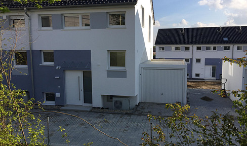Modern KfW 55 terraced corner house in Großmehring / Ingolstadt