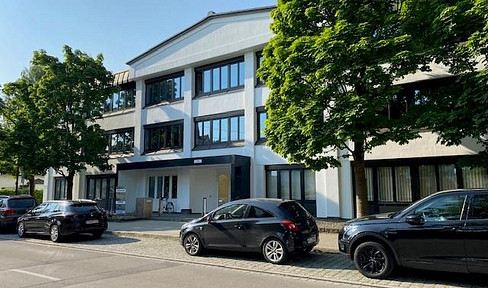 Office space right next to the S-Bahn