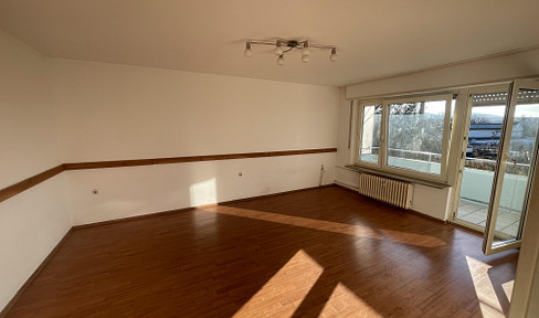 Helle 4-Zimmer Wohnung mit Balkon und Garage in Metzingen
