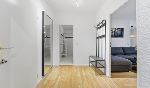 Attractively designed 3-room apartment at the Brandenburg Gate
