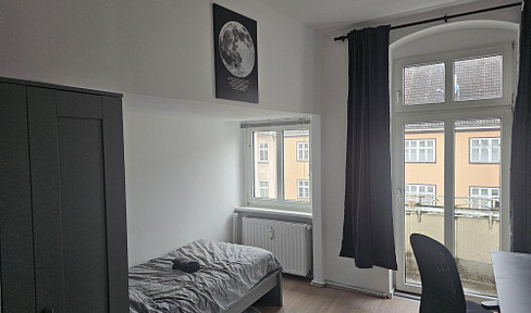 Freshly renovated and furnished 3-room flat share in Berlin-Siemensstadt