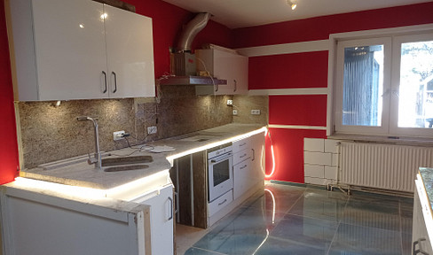 For those who value individuality: a bright, detached house in the green area of Pankow-Niederschönhausen.