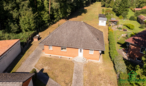 Detached house with large garden - commission-free for the buyer