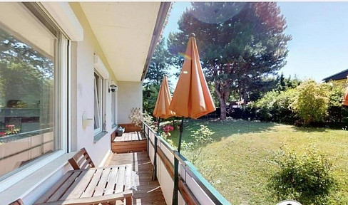 Schöne lichtdurchflutete 3-Zimmer Wohnung mit Loggia und Garten, Ruhelage