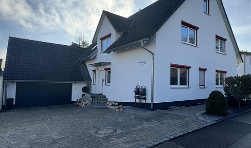 Zwei Wohneinheiten, ein Lebensgefühl - Ruhiges Haus mit Garten