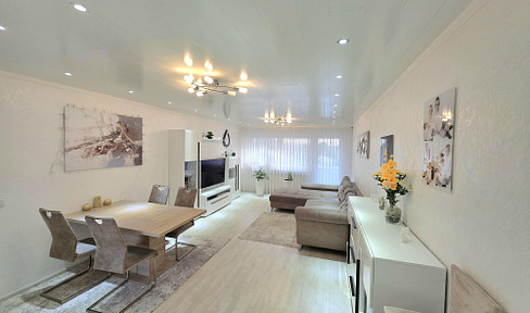 Schöne gemütliche Wohnung in sehr ruhiger Sackgassen Lage mit herrlichem Ausblick. Provisionsfrei.