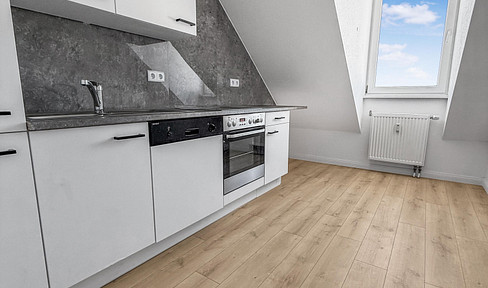 Renovated 2 room apartment - park nearby - 4 stops to the main station