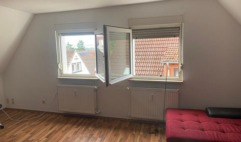 Gemütliche, teilmöblierte Dachgeschoss-Wohnung