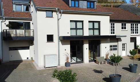 Extensively modernized residential building with commercial space