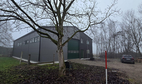 Exclusive commercial property with an integrated residential unit. No commission!