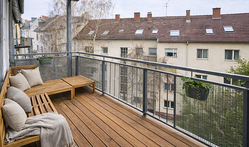 Reserviert // LAGE! LAGE! LAGE! Einzigartige Stilaltbauwohnung im Nordend