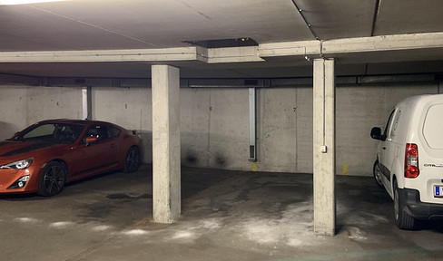 Garage space for sale near Matzleinsdorfer Platz