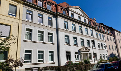 Exklusive sanierte Altbauwohnung mit Stellplatz und Aufzug zum Wohlfühlen in der Südstadt