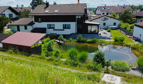 Landhaus mit Schwimmteich, viel Grund, viel Platz, viel Freude