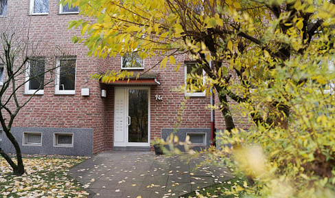 Beautiful top floor apartment in the west of Bielefeld, central and quiet in a green area, with underground parking