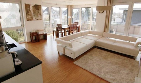 Sun-drenched upper floor apartment under the Wartberg! Incl. kitchen and fitted wardrobes