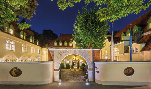 Fully furnished three-room apartment in an exclusive hotel for long-term rental only