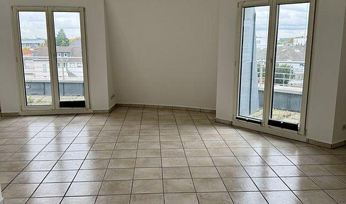 Penthouse with spacious roof terrace - urban living with lifestyle for singles