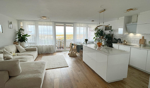 Top modernized 4 room apartment on the outskirts with great views, commission-free