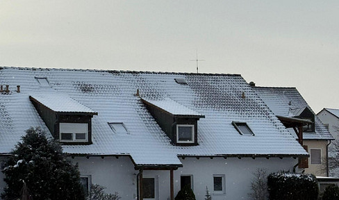 Bright 2-room attic apartment in Großenseebach with large balcony - PLEASE NO REALTOR INQUIRIES