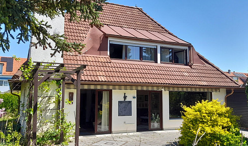 Private sale - commission-free: Detached family-friendly detached house in a good location