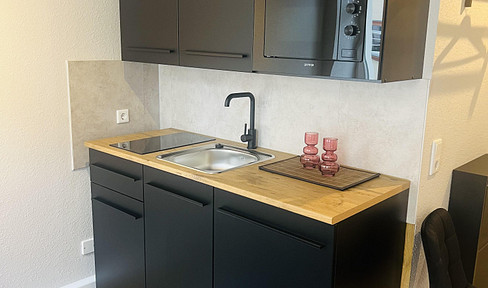 City-Apartement, frisch saniert, voll möbliert, bezugs- und provisionsfrei