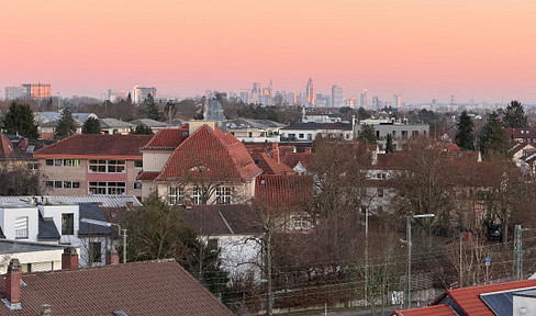 Büro/Praxisfläche ca. 100 qm in Bad Soden kernsaniert, Bahnhofnähe, bis zu 4  KFZ Stellpl.