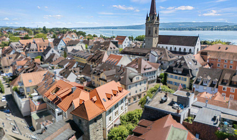 Refurbished top floor apartment in the heart of Radolfzell - efficient, stylish and charming