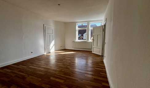 5 Zi. mit Kirchturmblick & EBK/Stellplatz/Gäste WC/Garten