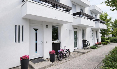 Free of commission-Like your own home, fully furnished and well-maintained maisonette!