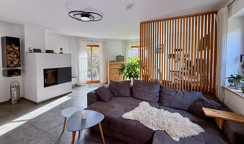 3 Units Available: Prime Location, New Heating System and Solar Panels - Detached House.