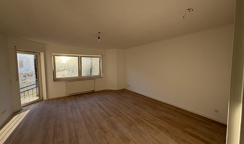 Saniert | Helle 3-Zimmer-Wohnung mit Balkon in ruhiger Wohnlage