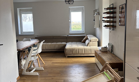 Sunny maisonette apartment (corner row house character)