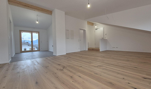 NEW CONSTRUCTION - FIRST OCCUPANCY, dreamlike penthouse, highest quality, 6m panoramic dormer & 360 degree mountain view