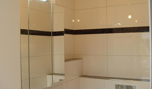 *Bright apartment in a quiet cul-de-sac location