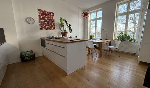 Living with a view of the water - old building charm on Pfaffenteich in Schwerin