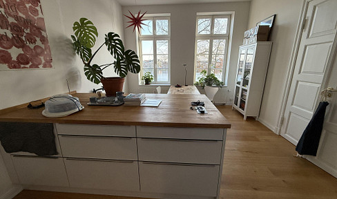 Living with a view of the water - old building charm on Pfaffenteich in Schwerin