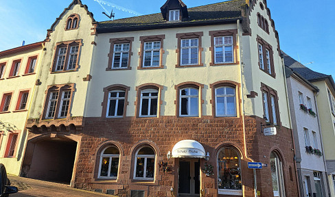 Wohn-und Geschäftshaus in Saarburg am Wasserfall