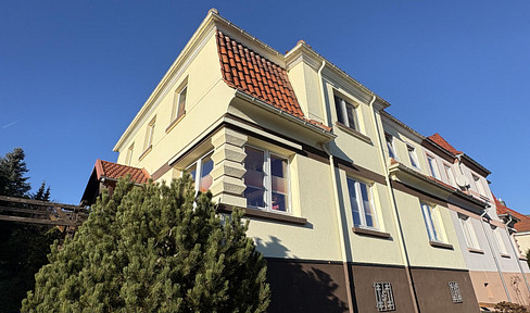 Charmantes Ein- / Zweifamilienhaus mit großem Platzangebot