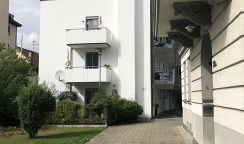 Modern 2-room apartment in a quiet, central and green location