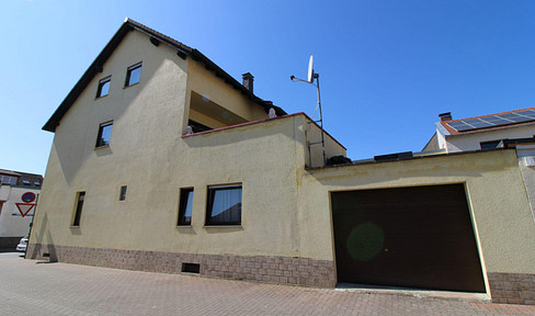 Modernized two-family house near Mannheim & Ludwigshafen - bus, school & new heat pump