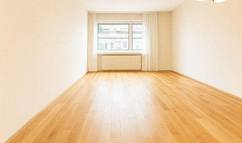 First occupancy after renovation 3 room apartment with balcony