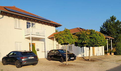 RESERVED: Detached house with commercial space.