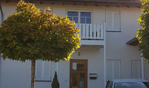 Detached house with commercial part used as an office with test kitchen