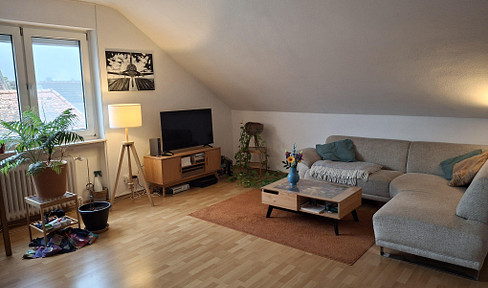 Very nice top floor apartment with large balcony